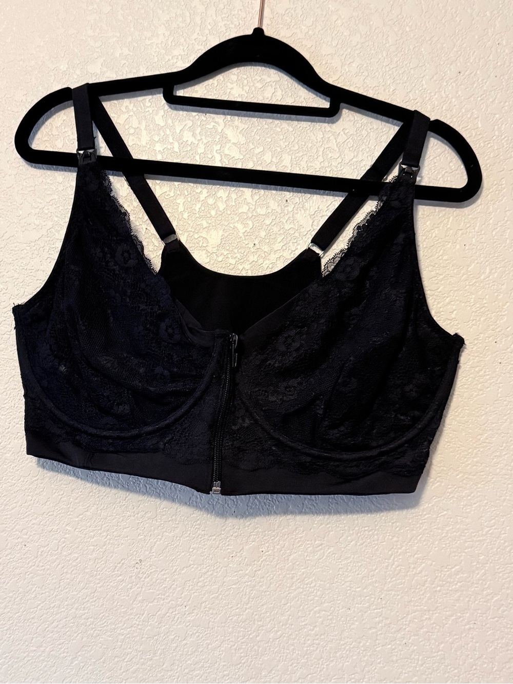 Rosie Pope Black Lace Front-Zip Support Bra with Adjustable Straps 0240